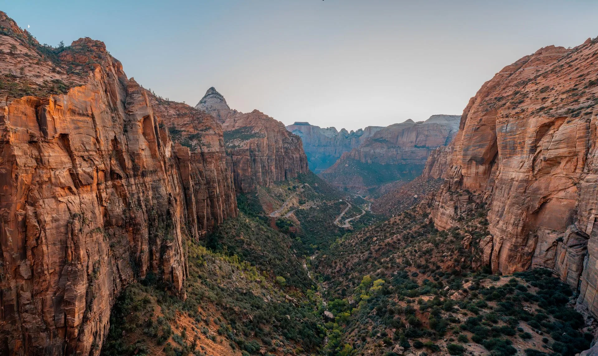 Narrow canyon walls above the Virgin River near the Riverside Walk trailhead